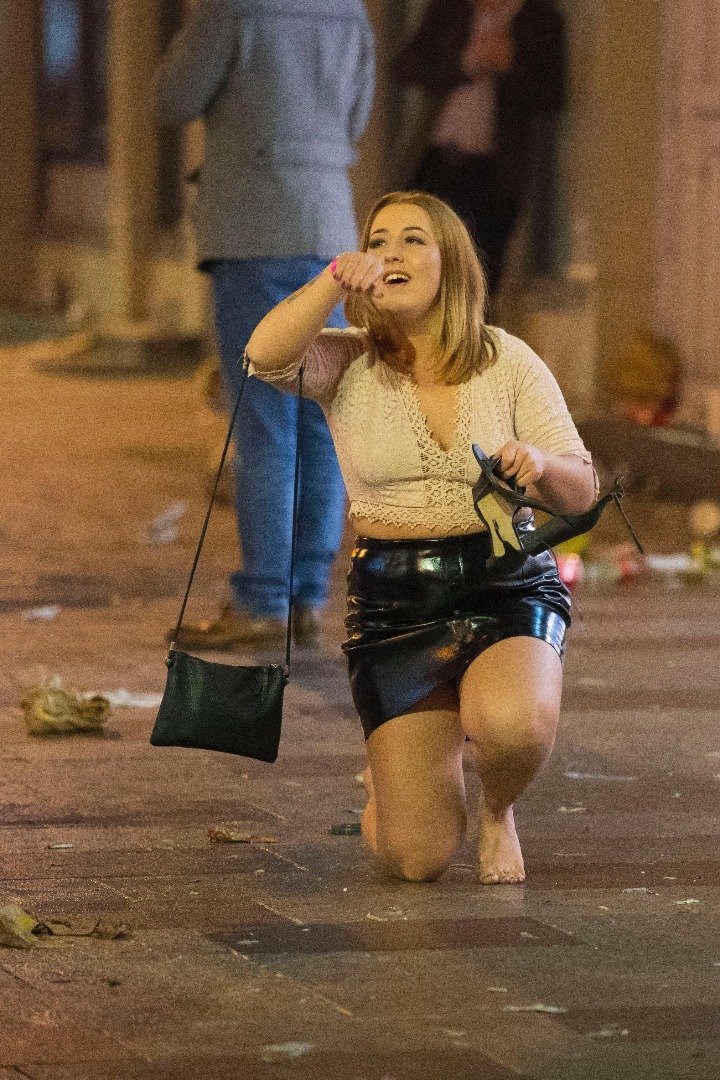 Çok fena dağıttılar yerlerden topladılar önüne gelen... - Resim: 2