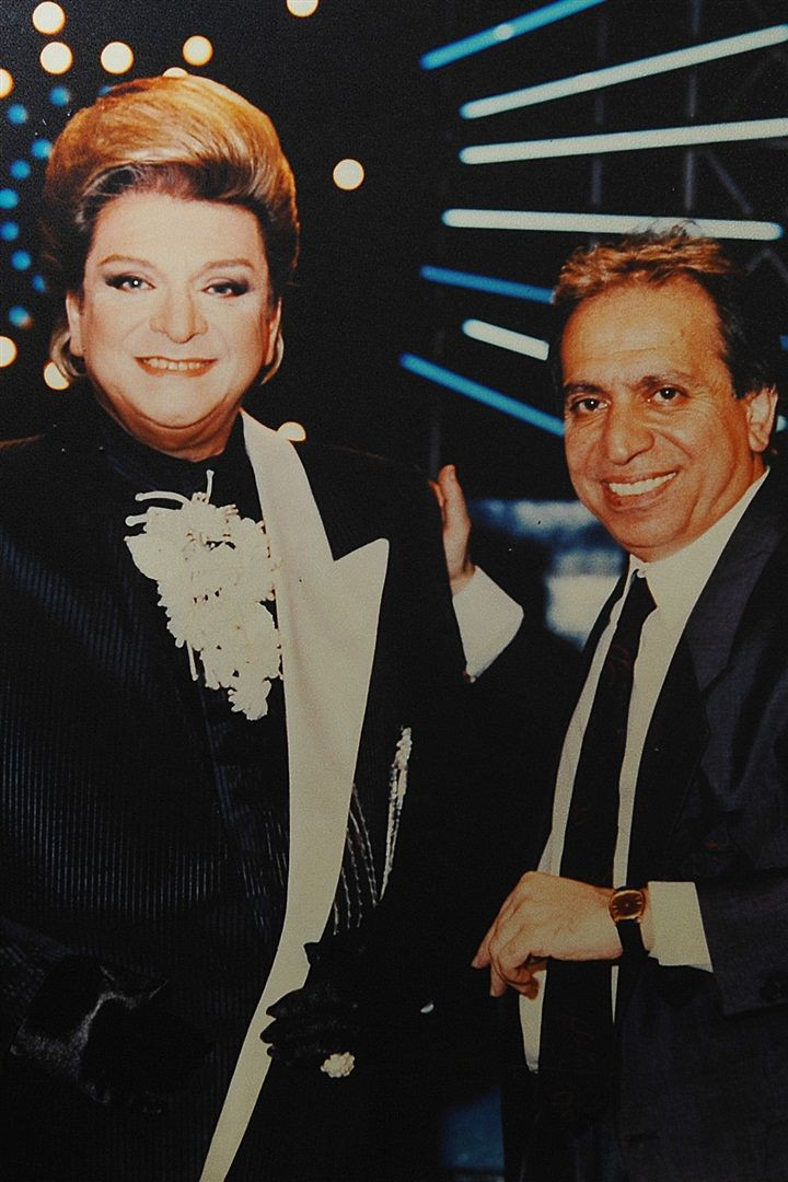 Zeki Müren'in intihar ettiği iddiasını Onur Akay yazdı ortalık çalkalandı - Resim: 4