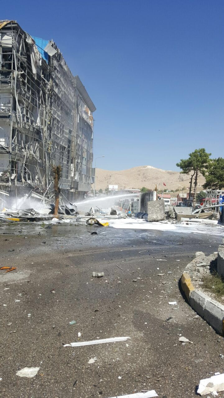 Van'daki patlamadan ilk görüntüler geldi!  - Resim: 4