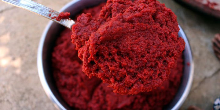 Bitlis'te aldığı salçadan çıkanlar şoke etti! Mideniz bulanacak - Resim: 1