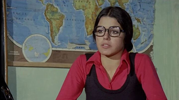 Hababam Sınıfı'nın güzeller güzeli Semra Hocası'ydı! Son halini görenler tanıyamadı - Resim: 2