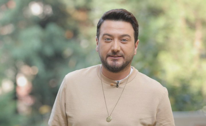 Onur Büyüktopçu'dan Yemekteyiz'in yeni sunucusu Seda Sayan'a ilk mesaj - Resim: 3