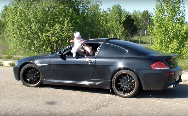 Bu nasıl baba çocuğuna yaptıklarına bakın tam bir skandal - Resim: 4