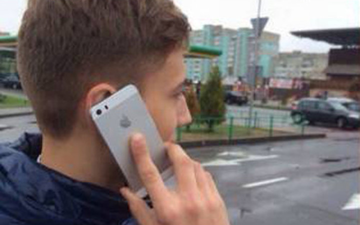 Rus İphone'u böyle olur