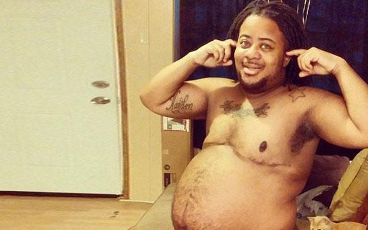 Erkek ve hamile! Bu da yetmez gibi bir de...