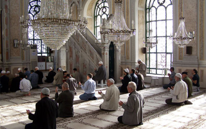 Cuma günü yapılacak ibadetler neler?