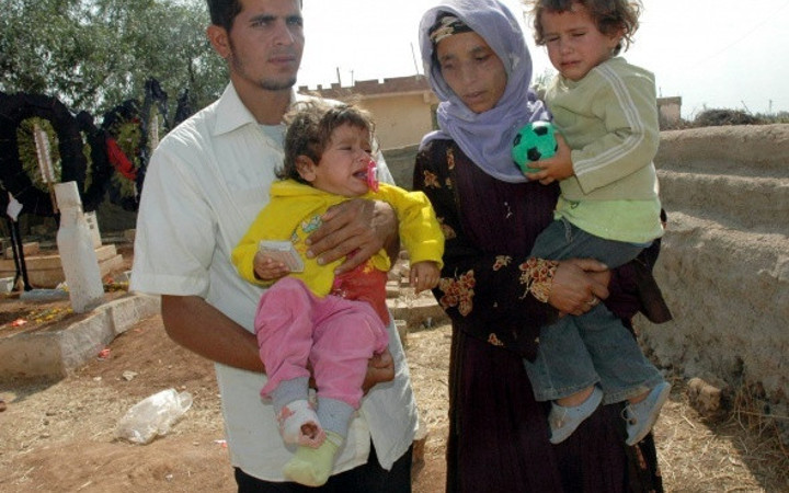 O şehidin yırtık çoraplı çocukları artık okula gidiyor!