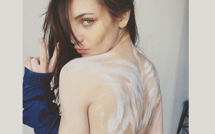 Ünlü oyuncuya benzerliği onu zengin etti!