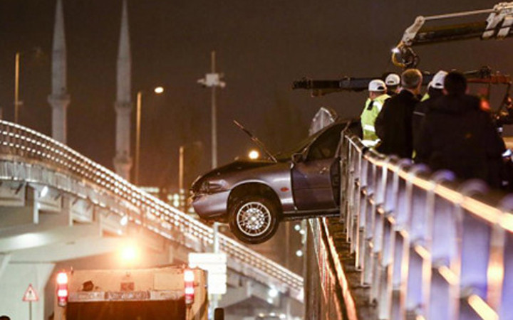 Ankara'da film gibi kaza!