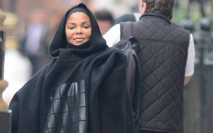  Janet Jackson tesettüre girdi