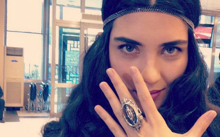 Tuba Büyüküstün şoku! Eşi Onur Saylak'tan boşanıyor!