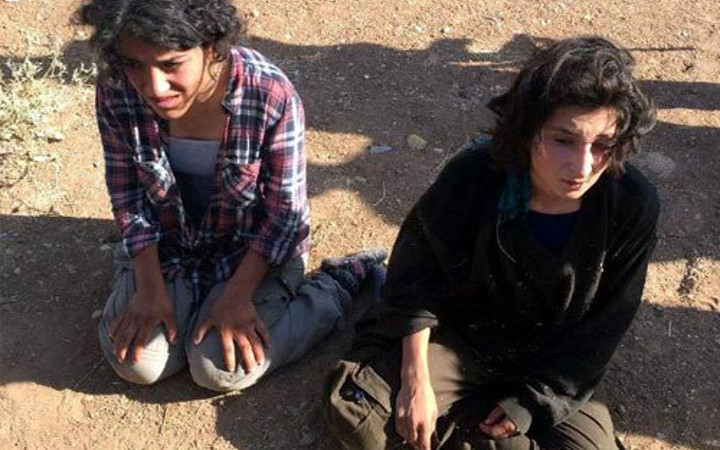 2 PKK'lı kadın öyle bir yere saklanmış ki şeytanın aklına gelmez!