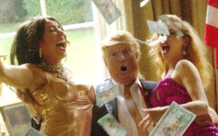 Trump'ın müstehcen fotoğrafları gören şoke oldu