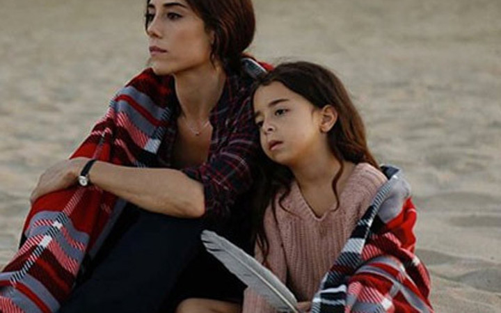 Oyunculuğu ile kendine hayran bırakıyor kimdir bu Beren Gökyıldız?