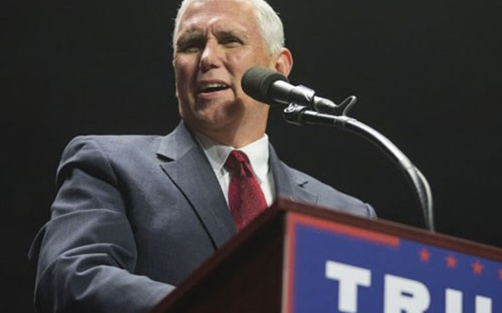 ABD'nin 2 numarası Mike Pence kimdir ikinci sınıf ünlü!