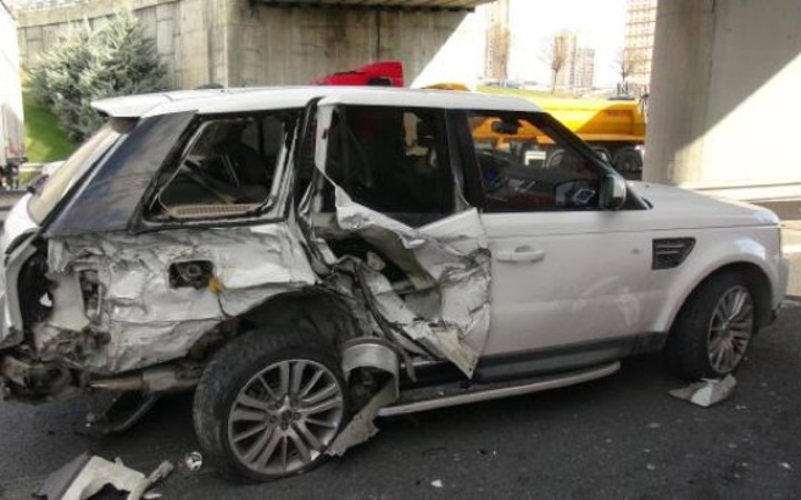 TEM'de trafik durdu 8 araç birbirine girdi!