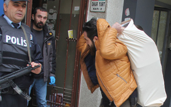 HDP binasında bulunan takvime bak