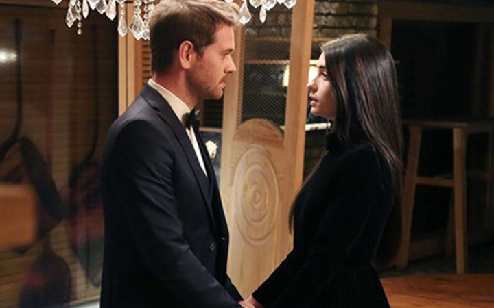 Sevilen dizi Yüksek Sosyete final yapıyor 