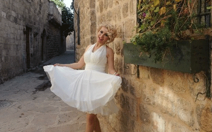 Mardinli Marilyn Monroe bakan bir daha bakıyor!