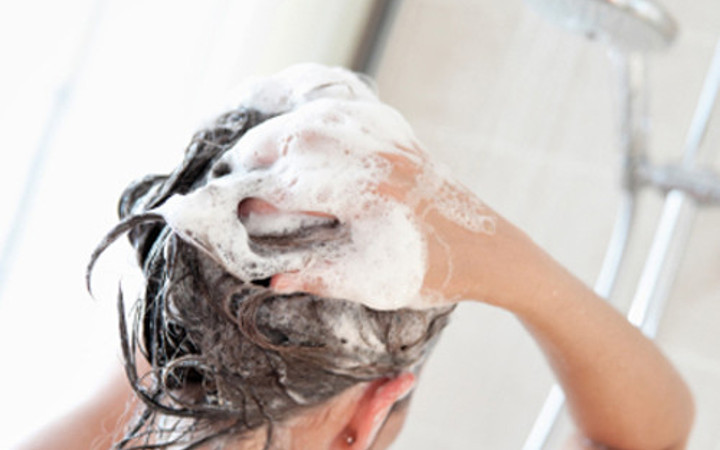 Banyo yaparken idrar yapmak neden sakıncalı?