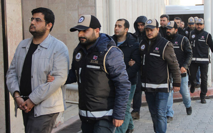 Büyük FETÖ dalgası komutan, profesör ve öğretmenler...