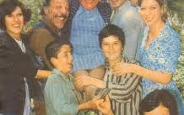 Adile Naşit güzel haberi alınca stüdyo yıkıldı