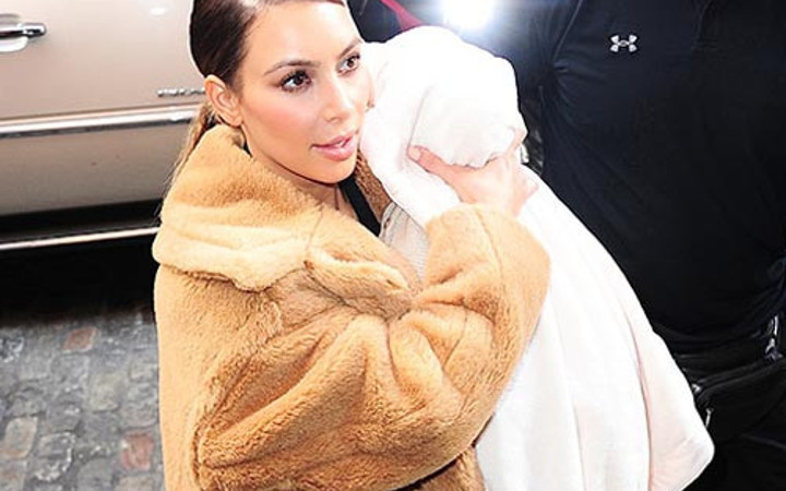 Kim Kardashian oğlunun yüzünü gösterdi! Bakın kime benziyor