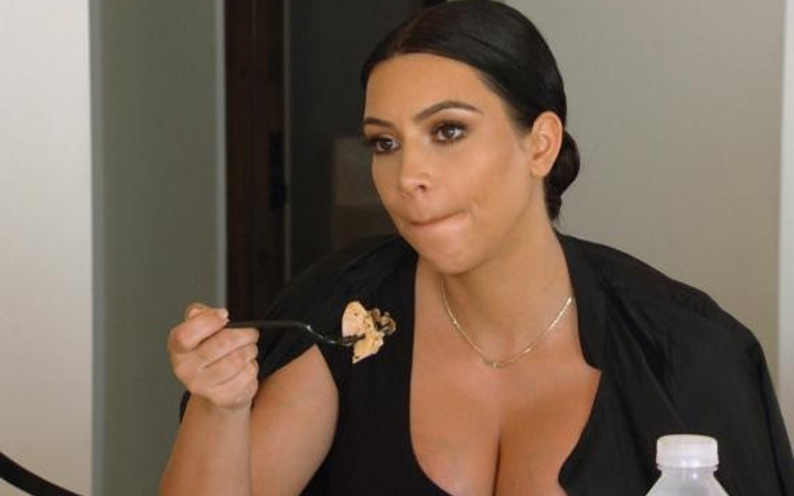 Kim Kardashian'ın kilolarıyla başı dette! Şimdi de bakın ne yaptı