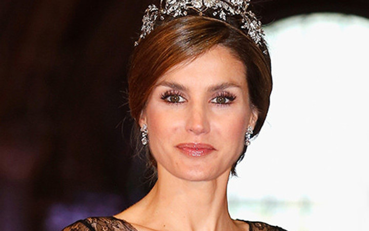 3 çocuklu kraliçe kocasını aldattı ihanet mesajları olay!