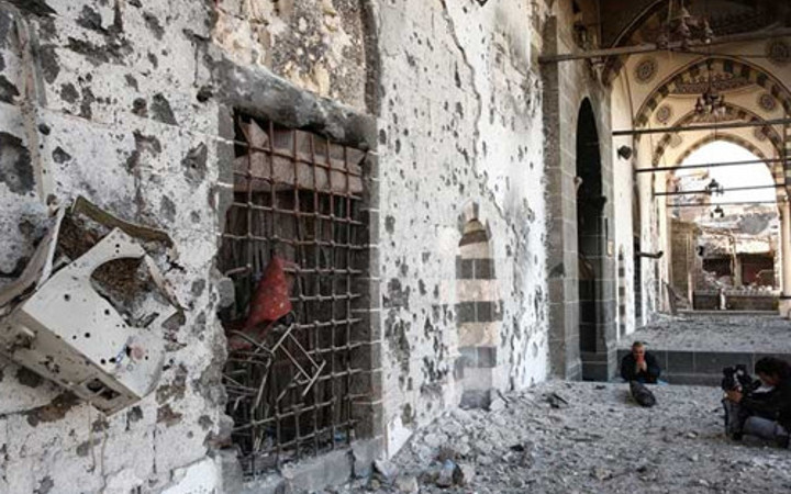 Fatihpaşa Camisi delik deşik!