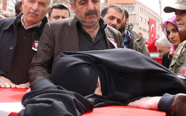 Şehidin cenazesi doğum gününde toprağa verildi