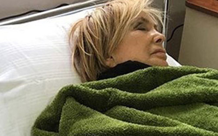 Filiz Akın hastaneye kaldırıldı! Korkmayın...