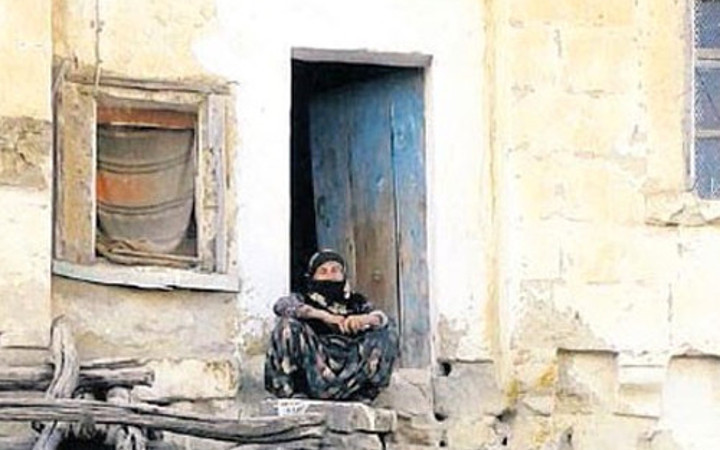 Bu köye mezar yetişmiyor! Kanserle baş başa kaldılar