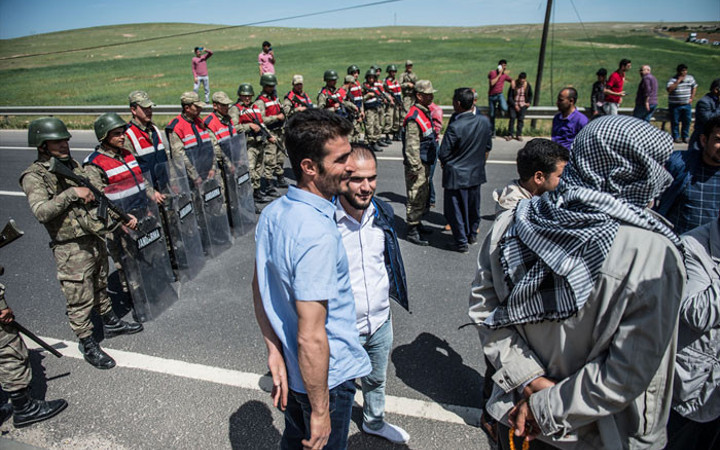  Şanlıurfa'da olaylar çıktı! Ortalık savaş alanın döndü