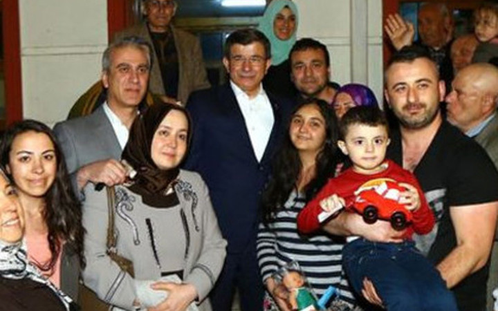 Davutoğlu'ndan şoför esnafına ziyaret