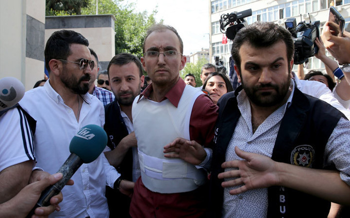 Atalay Filiz'in yalanı ortaya çıktı! Meğer ailesine bile...