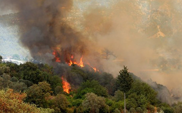 Antalya Kumluca alev alev yanıyor