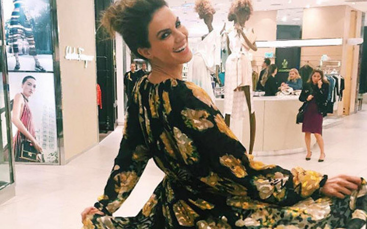 Tülin Şahin 8 milyon lirayı elinin tersiyle itti