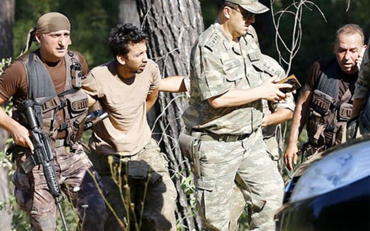 Kaçak komandolar sefil olmuşlar! Yediklerine bakın