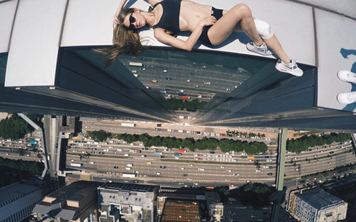 Rus fotoğrafçının cesareti ile parmak ısırttı