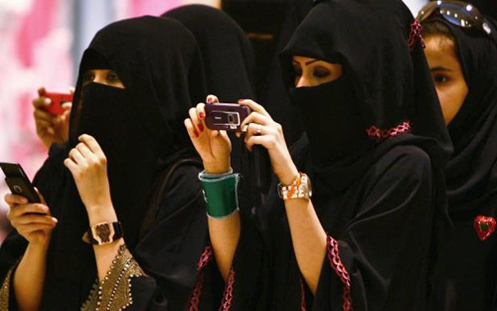 Kadın memeli hayvandır haberi yalan çıktı!