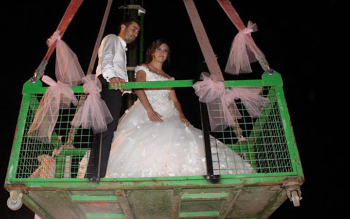 Gelin ve damat ilk gece şaşkına döndü
