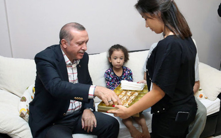 Erdoğan  şehit ailelerini ziyaret etti
