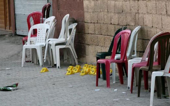 Nişan töreninde kardeş katliamı yaptı