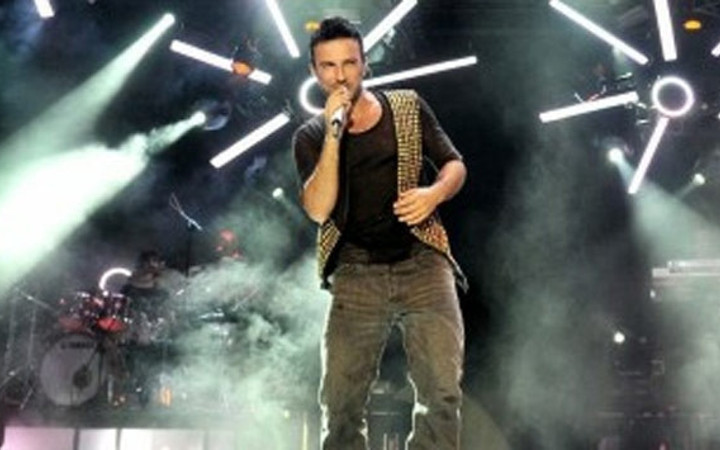 Tarkan'dan seyircilere fırça! Onunla uğraşmaktan...