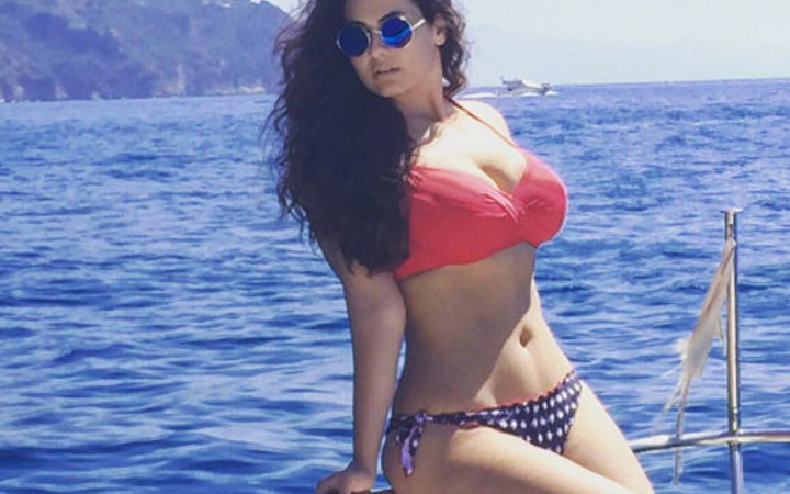 42 beden modelin seksi pozları instagram’ı yıktı!