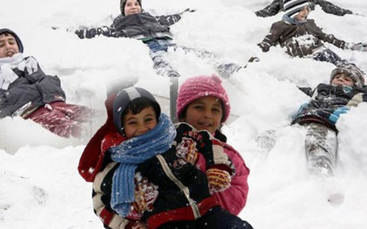 "Bizim çocuklarımız kutup ayısı mı!" Kar tatili güldürdü