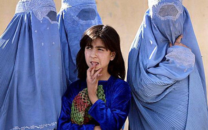 Fas hükümeti burkayı yasakladı