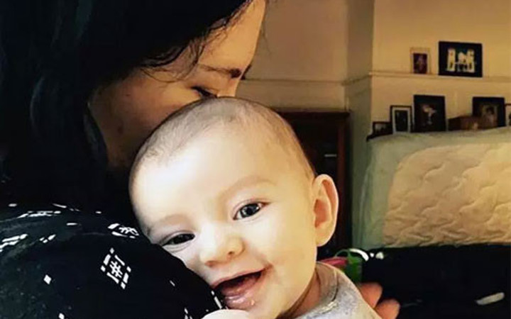 Hamile olduğunu mutfakta doğum yapınca anladı!