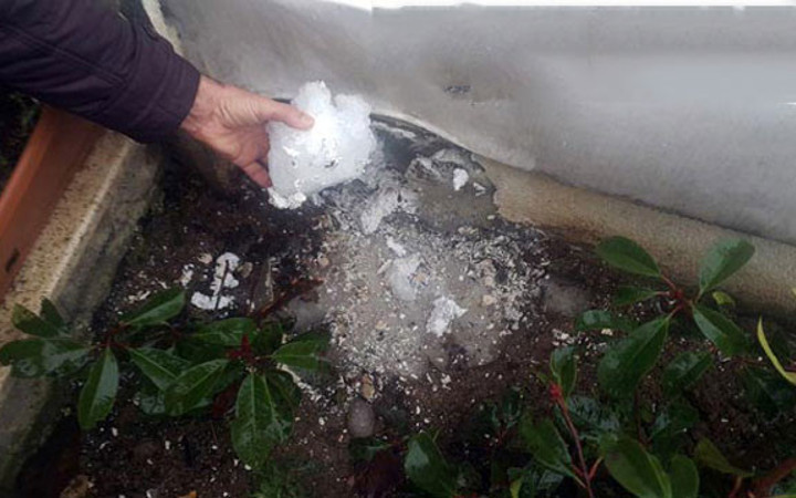 İstanbul'da akılalmaz olay! Gökten düştü her şeyi parçaladı